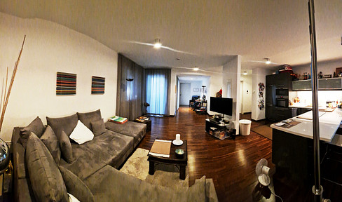 Living at the Lorettoviertel, harbor and Rhine Tower