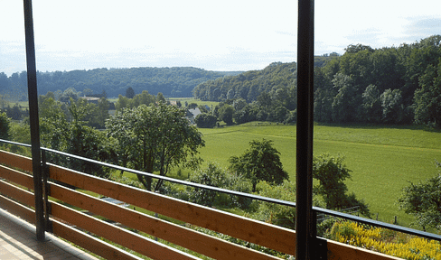 ++ Schöne, helle 3 Zimmerwohnung mit riesigem Balkon und Garten + +