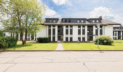 2-Zimmer-EG Wohnung in Titisee-Neustadt (Titisee) - Vollmöbliert | EBK | Balkon | Garage | Keller |