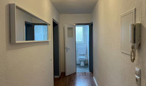 2.5-room apartment with kitchen on the top floor in Hattingen-City