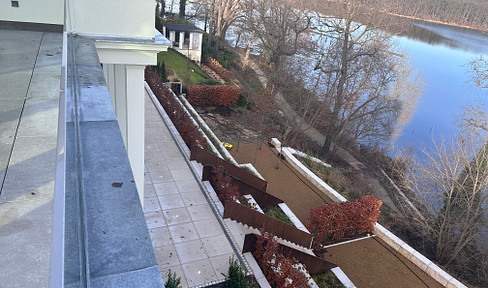 2-Zimmer, Jugendstilhaus, Erdgeschoss, große überdachte Terrasse