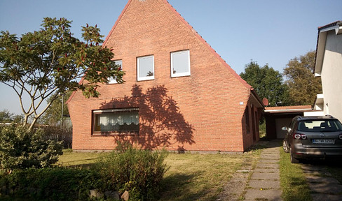 Detached house with plenty of space and large garden