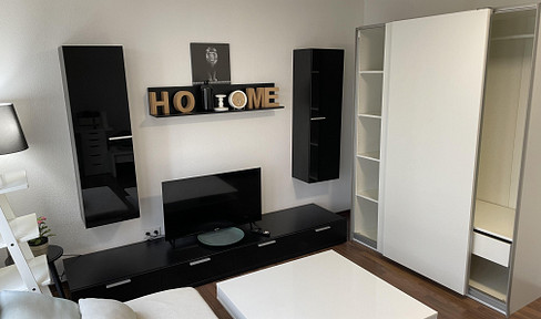 Great room in a shared apartment (18 m²) in Böblingen, close to the S-Bahn (suburban train), with all utilities included.