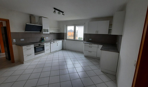 Exklusive Wohnung mit 4,5 Zimmern, EBK und Balkon in Hettenleidelheim