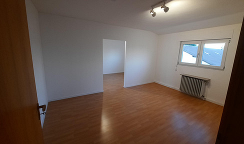 Großzügige 4Zi-Wohnung mit EBK und Balkon in Hettenleidelheim