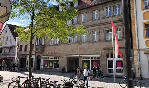 Commercial space for rent, suitable for a shop, located on the ground floor and/or the 3rd/2nd floor, in a pedestrian zone on Maximilianstrasse, Bayreuth.