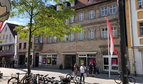 Commercial space for rent, suitable for a shop, located on the ground floor and/or the 3rd/2nd floor, in a pedestrian zone on Maximilianstrasse, Bayreuth.