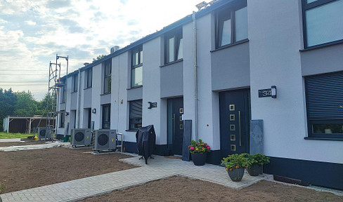Neubau : PV-Anlage inkl. Stromspeicher in Kombination mit Wärmepumpe und E-Mobility