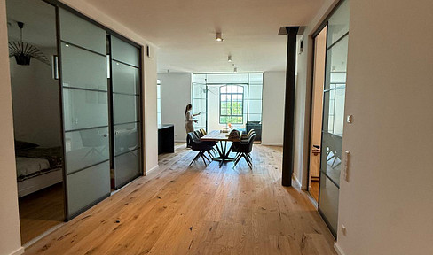 Exclusive 5-room loft apartment with loggia * Old spinning mill in Wagen