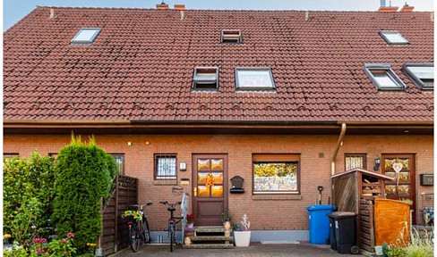 Gepflegtes Reihenhaus mit Garten, Terrasse und Stellplatz in ruhiger Lage - Courtagefrei