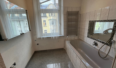 Mit Balkon, Fussbodenheizung, Einbauküche: Hochwertige 3 Zimmerwohnung