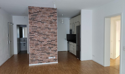 Attractive 4-room apartment in Charlottenburg with fitted kitchen, guest WC and 2 balconies