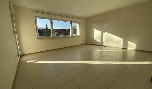 Hochwertige 3 Zimmer - OG - Wohnung mit Balkon