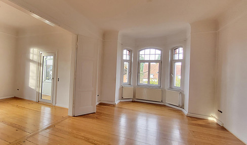 Art Nouveau, eastern quarter: 6-room office/practice floor, HFW, 1st floor, 1 loggia, 1 conservatory