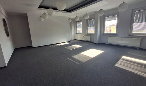 30-150m² office space in popular commercial area in Hoppegarten