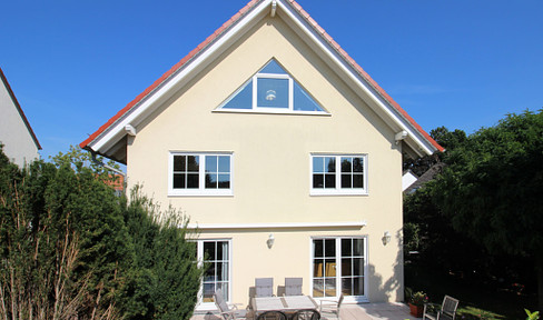 Modern, spacious EFH in green Berlin-Heiligensee, ideal for families and home offices *prov.free*