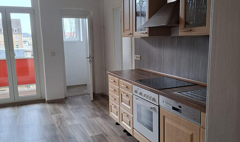 3 Raum Wohnung mit Balkon