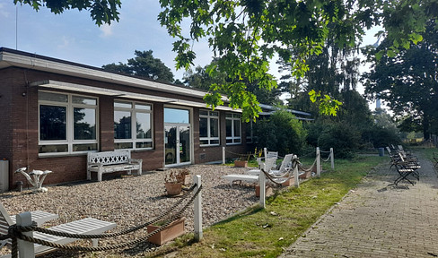 Imposante Rarität Massive Gewerbehalle in Ehemaligen Kasernegelände