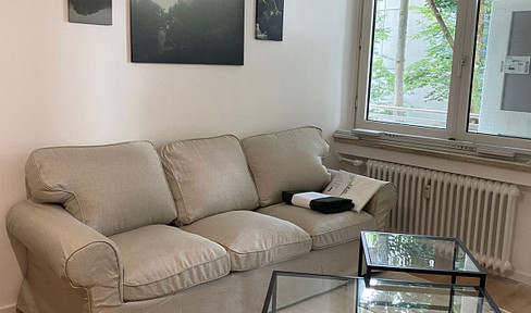 möbliertes WG-Zimmer in 3er-Wohngemeinschaft, mit Garten