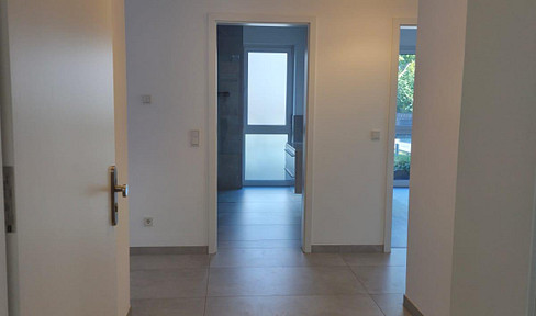 Schöne zentralgelegene 3- Zimmer Erdgeschosswohnung