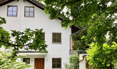 DHH Munich Lerchenau, private to private, built in 1988, beautiful garden, available soon, great location