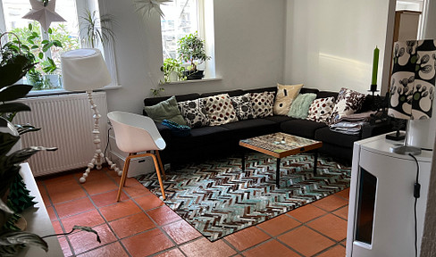 Immediately available, family-friendly apartment with garden: 4.5 rooms in top location Eimsbüttel without estate agent