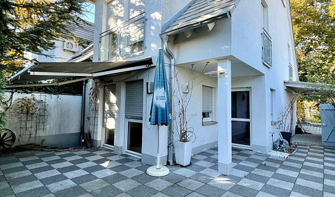 Spacious semi-detached house with 7 rooms, available immediately in Altenfurt, offered directly by the owner.