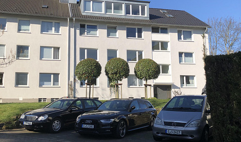 Sanierte 60qm Wohnung mit großen Balkon  in Essen Bergerhausen an Einzelperson mittleren Alters
