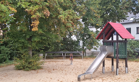 Ihr neues Zuhause für Hund und Familie mit viel Platz zum Spielen