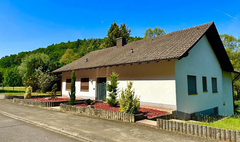 Einfamilienhaus  mit Kamin und Sauna in Obernheim-Kirchenarnbach nähe Landstuhl