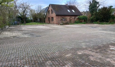 EFH / owner's apartment with commercial property