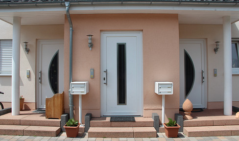 Bright, well-kept 2-room apartment in a quiet city location