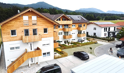 3 Zimmer Wohnung in Top Lage mit Balkon und Bergblick