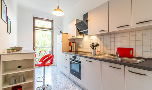 Sonderpreis: komplett möblierte 2-Zimmer-Wohnung mit Balkon in zentraler Lage