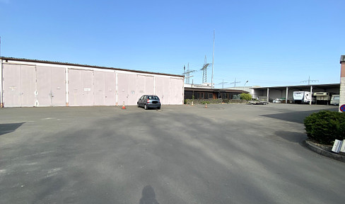 Commercial space with halls, offices and open space in a prime location