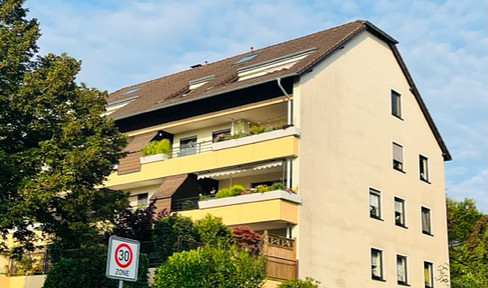 Stilvolle 4-Zimmer-Wohnung mit Terrasse und Fernblick in Witzhelden