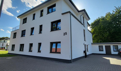 Exclusive 4-room penthouse apartment with spacious floor plan