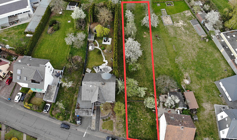 Beautiful building plot in sought-after location incl. building permit