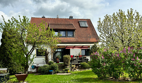 EFH mit großem Garten in ruhiger Lage