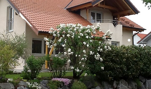 Detached house with balcony, large terrace and garden in Zell unter Aichelberg