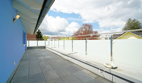 LUXUSDOMIZIL: Gallery apartment, large roof terrace, secluded location, 4 room apartment, quiet, streetcar, underground, energy rating A+