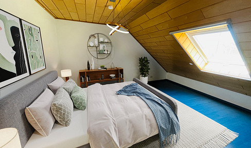 1.050€ warm - Renovierte 2,5-Zimmer-Wohnung mit EBK,Balkon,Keller&Garage