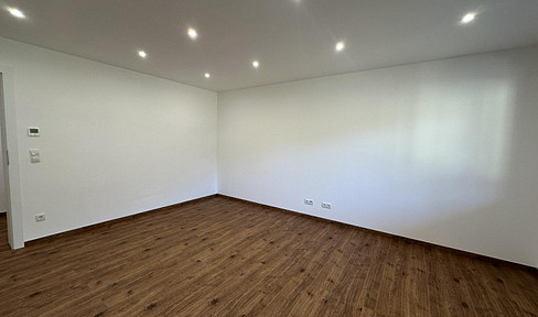2 Zimmer Wohnung mit EBK, FBH, Garten + 20 qm Terrasse