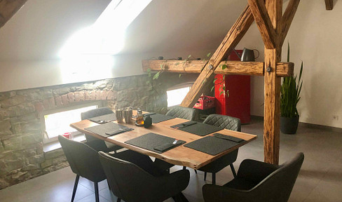 Moderne 3,5 Zimmer Loftwohnung mit Loggia