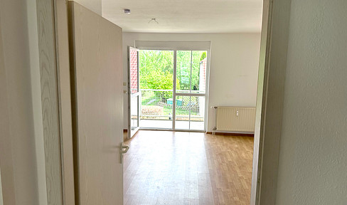 Living in green tranquillity - near Motzen golf course with balcony, EBK & underground garage