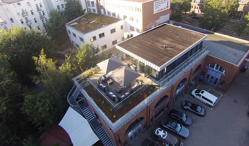 Penthouse loft office (suitable for living) in the Schanze with roof terrace