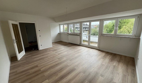 Nice bright apartment with balcony near Westfalenpark