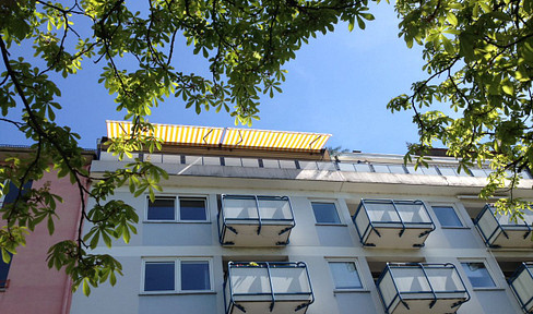 zentrale und verkehrsberuhigte Lage teilmöblierte Penthouse Perle direkt am Wilhelmsplatz mit Aufzug