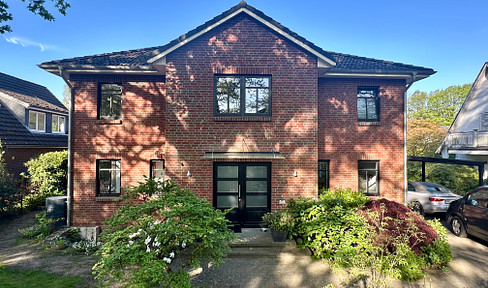 Feel-good family home in a quiet south-west facing location near the center of Volksdorf