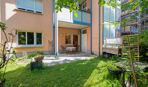 Charming first floor apartment with garden in the heart of Munich-Bogenhausen